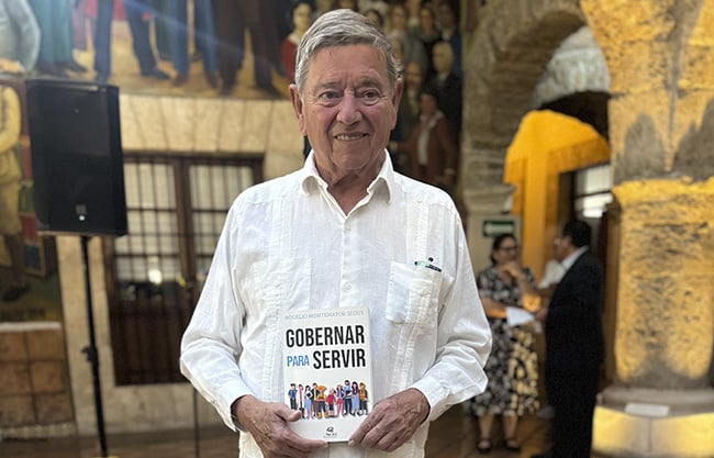 Presentan el libro “Gobernar para Servir”, de Rogelio Montemayor