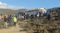 Doce jornaleros heridos por volcadura de camión