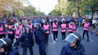 Cargas policiales alrededor del Bernabéu antes del Real Madrid