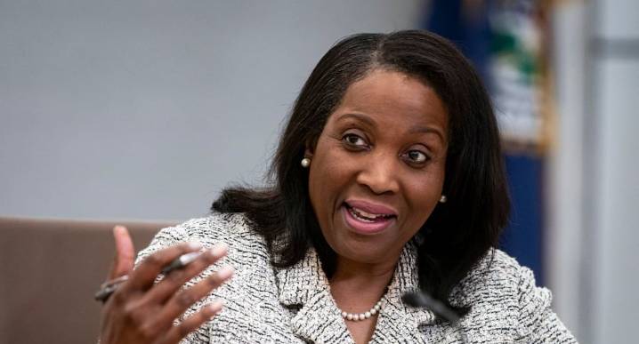 Tribunal frena intento de Trump de destituir a Lisa Cook antes de voto sobre tasas de interés l Donald Trump l Últimas