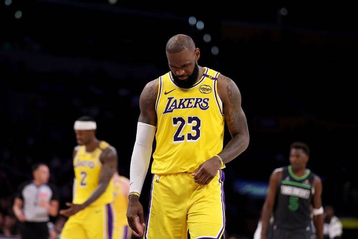 ¡Bombazo en la NBA! Los Lakers le dan un portazo a LeBron James y podría cambiar para siempre su futuro