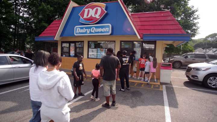 Dairy Queen to offer free cheeseburger for National Cheeseburger Day