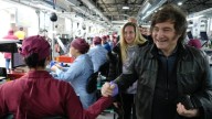 Javier Milei recorrió las plantas industriales de Newsan en Ushuaia