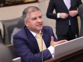 Uribismo radica proyecto para restringir los viajes presidenciales