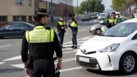 Un policía local de Sevilla salva la vida de un bebé de una semana que se ahogaba