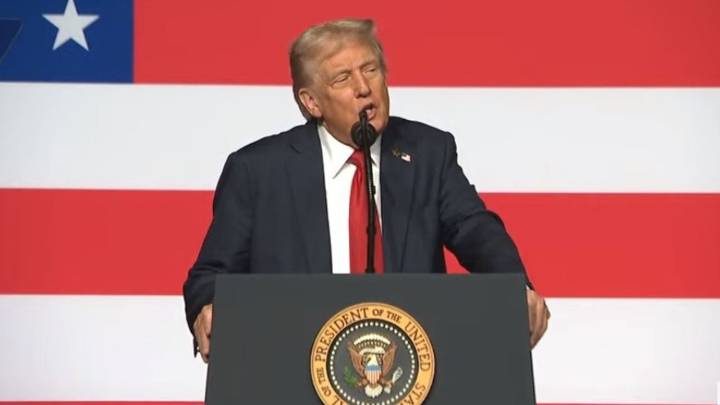 Trump activa submarinos nucleares en respuesta a amenazas rusas