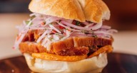 Pan con chicharrón y tamal clasifican a semifinales del Mundial de Desayunos de Ibai