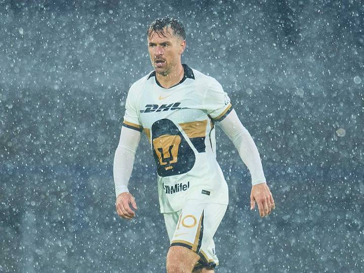 ¿Maldición de Aaron Ramsey? Anotó y murió Giorgio Armani