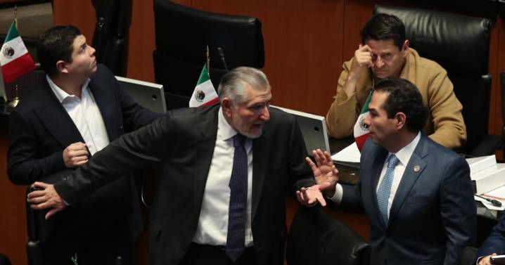 ¿Adán Augusto ve ‘fuego amigo’ de Morena en acusación de red millonaria? ‘Sé de parte de quién’