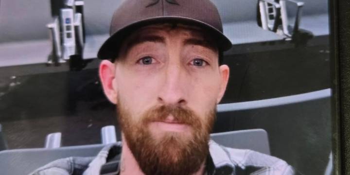 Dexter police seek missing man