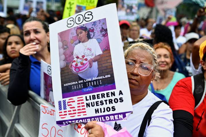 Deported Venezuelan mothers ask Melania Trump for help reuniting with their children