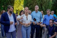 Vox contra “Isabel Díaz Cayucos”: los ultras surfean la ola antiinmigración para recortar distancias con el PP en Madrid