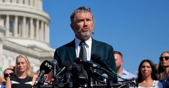 Trump’s GOP Nemesis Says Cover-Up Helps Party Donors in Epstein’s Little Black Book