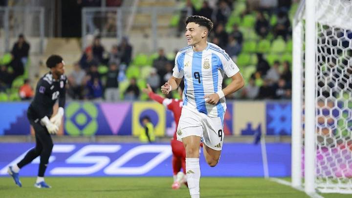 Con uno menos casi desde el arranque, Argentina venció a Cuba por el Mundial Sub 20