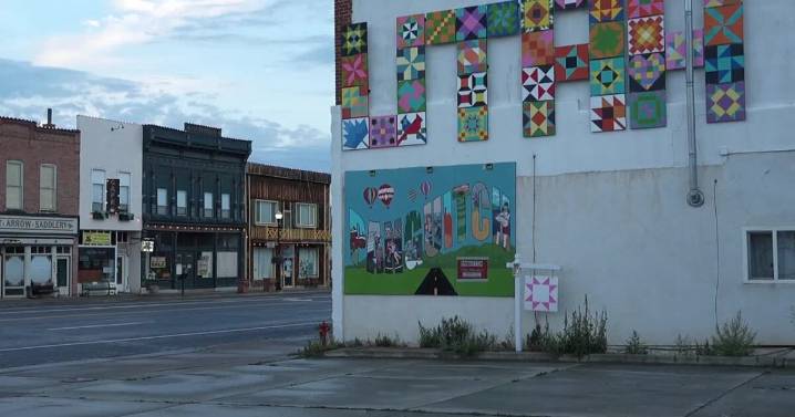 Horseshoe champions and heroes with quilts, that's Panguitch