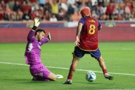 Deadspin | Real Salt Lake dominate play, top Sporting KC to remain in playoff contention