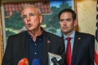 Congresista afirma que el despliegue de EE.UU. en Puerto Rico "envía una señal" a Maduro