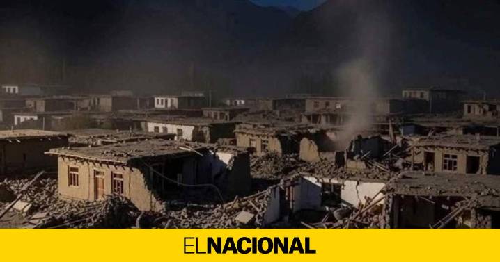 Un terremoto de magnitud 6,0 deja al menos 800 muertos en el este de Afganistán