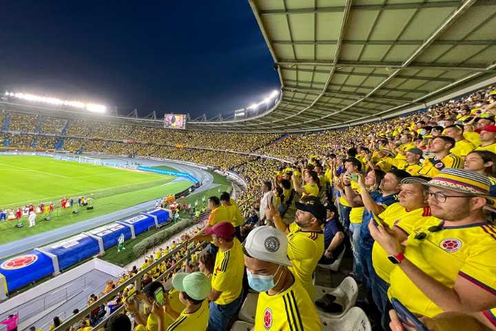 ¿Cuánto cuesta ver a la Selección Colombia en Barranquilla? Precios de vuelos, buses y gasolina -