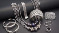 Govt imposes import curbs on plain silver jewellery till March next year