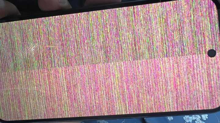 Some new Pixel 10 phones are failing with a screen of colorful snow