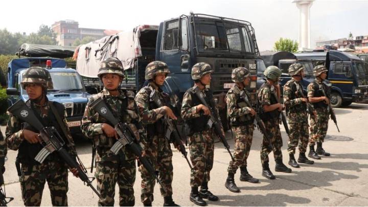 Crisis en Nepal: se amplió el toque de queda y denuncian fugas de las cárceles