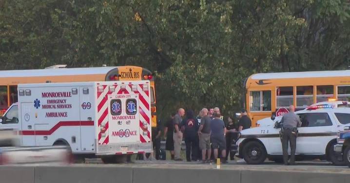 Crash involving North Allegheny school buses on Pennsylvania Turnpike sends 8 to hospital