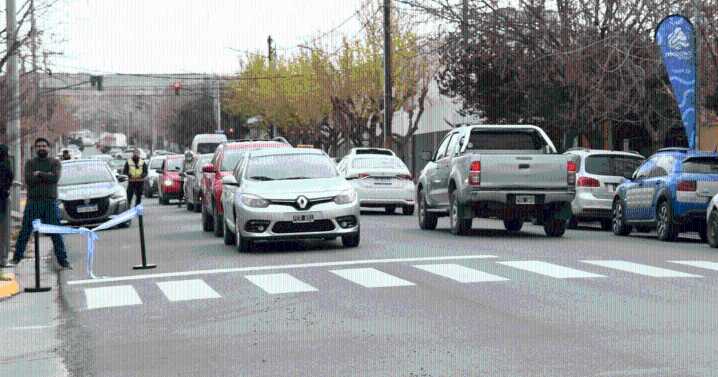 Asfalto nuevo en Neuquén: en la semana aniversario, la avenida Combate de San Lorenzo ya luce renovada