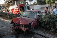 Conductor en estado alcohólico choca contra poste de luz en Zona Río