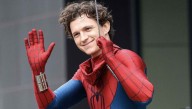 Tom Holland reaparece tras accidente en el rodaje de “Spider