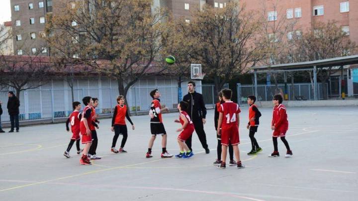 Ni fútbol ni baloncesto: estos son los deportes a los que debes apuntar a tus hijos en la vuelta al cole según la IA