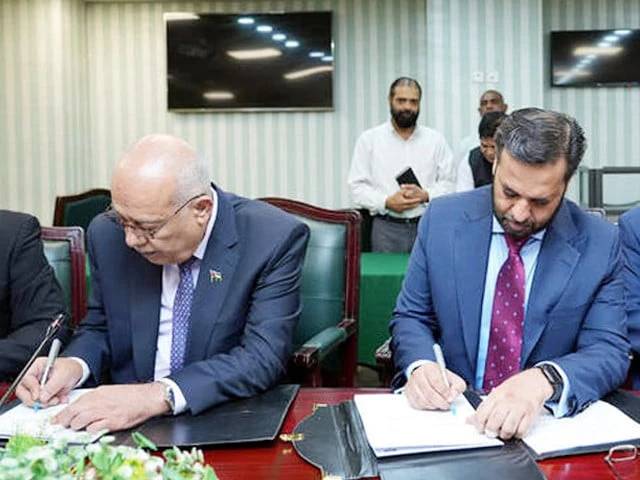 Pakistan signs health cooperation agreement with Palestine