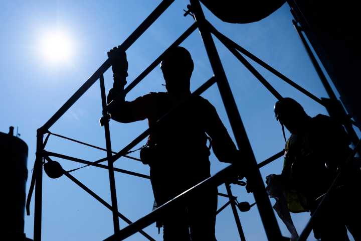 La tasa de desempleo de EE.UU en agosto aumenta 4,3 %, con una anémica creación de empleo
