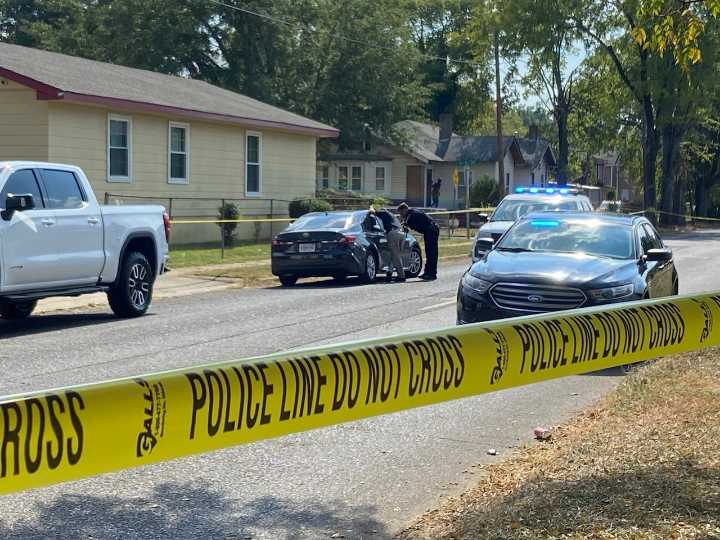 Broad daylight shooting in southwest Birmingham leaves 1 dead