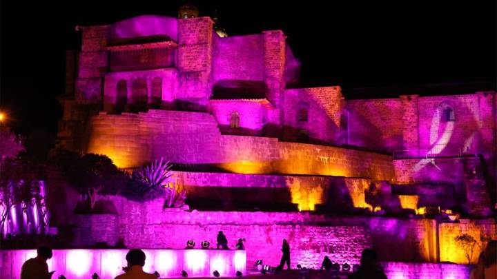 The Estée Lauder Companies iluminó de rosa el majestuoso Qoricancha