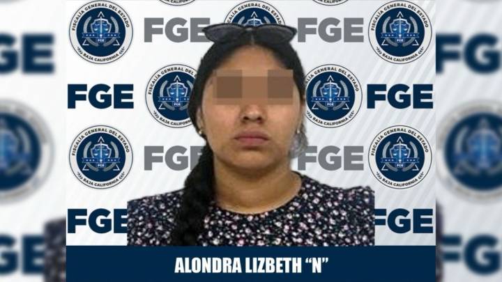 Detienen a madre por golpear a su hijo de tres años de edad, dijo que se cayó de las escaleras