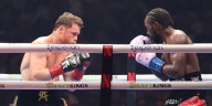 Canelo Álvarez pierde sus campeonatos frente a Terence Crawford