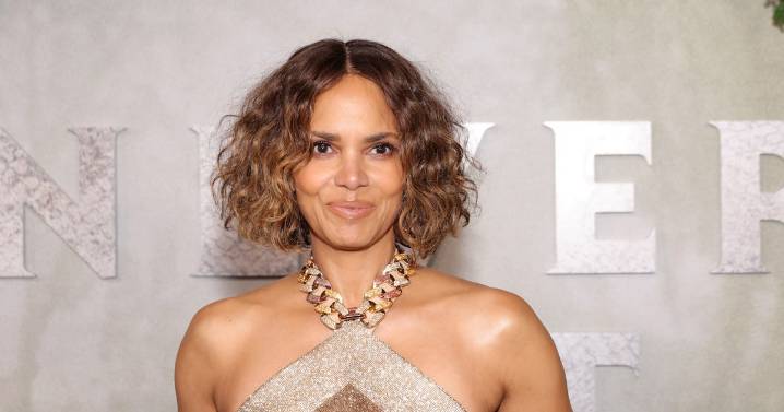 20 Years Ago, Halle Berry Wore A Thigh