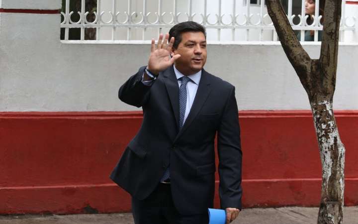 Exgobernador Cabeza de Vaca acusa a Morena de red de huachicol y narcoterrorismo