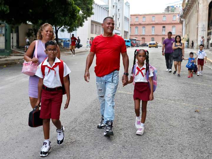Crisis en Cuba: la falta de profesores, uniformes y útiles marca el inicio del año escolar