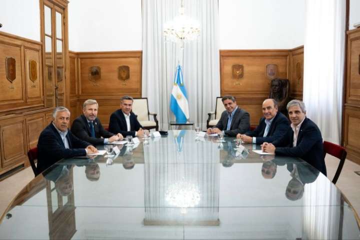 En la antesala a un nuevo veto, el Gobierno recibió a los gobernadores aliados