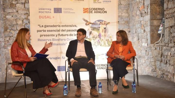 Alfonso Calvo Tomás y María Aitziber Lanza Goicoechea en los Desayunos de Diario del Altoaragón