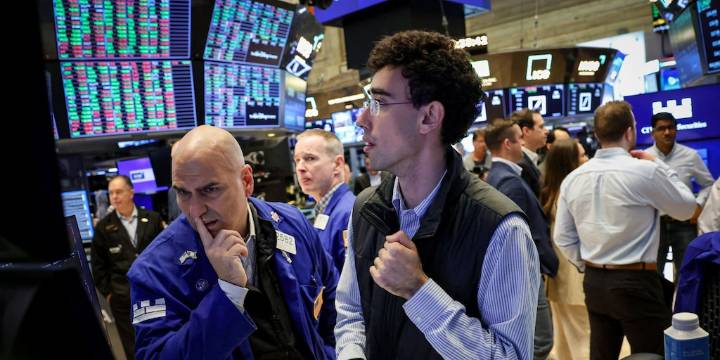 Primera reacción al mensaje presidencial: los bonos ganan más de 3% y las acciones argentinas suben en el premarket de Wall Street