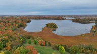 When will fall colors arrive in Minnesota?
