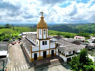 Pereira impulsa corredor turístico entre Arabia y Filandia