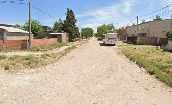 Agredió a una mujer y su bebé de 11 meses, y acuchilló al hombre que quiso defenderlos
