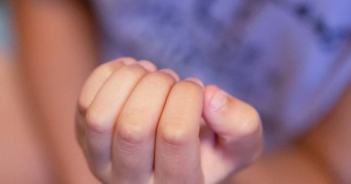 Harvard doctor shares health warning to anyone who bites fingernails