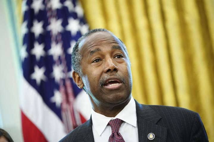 Ben Carson named Trump health adviser