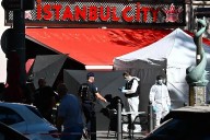 Un tunecino fue asesinado a tiros por la policía francesa después de apuñalar a varias personas en Marsella (+Video)