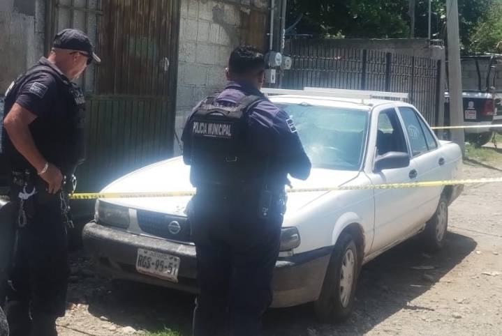 Se reportó el robo de un Tsuru blanco en Bahía de Banderas